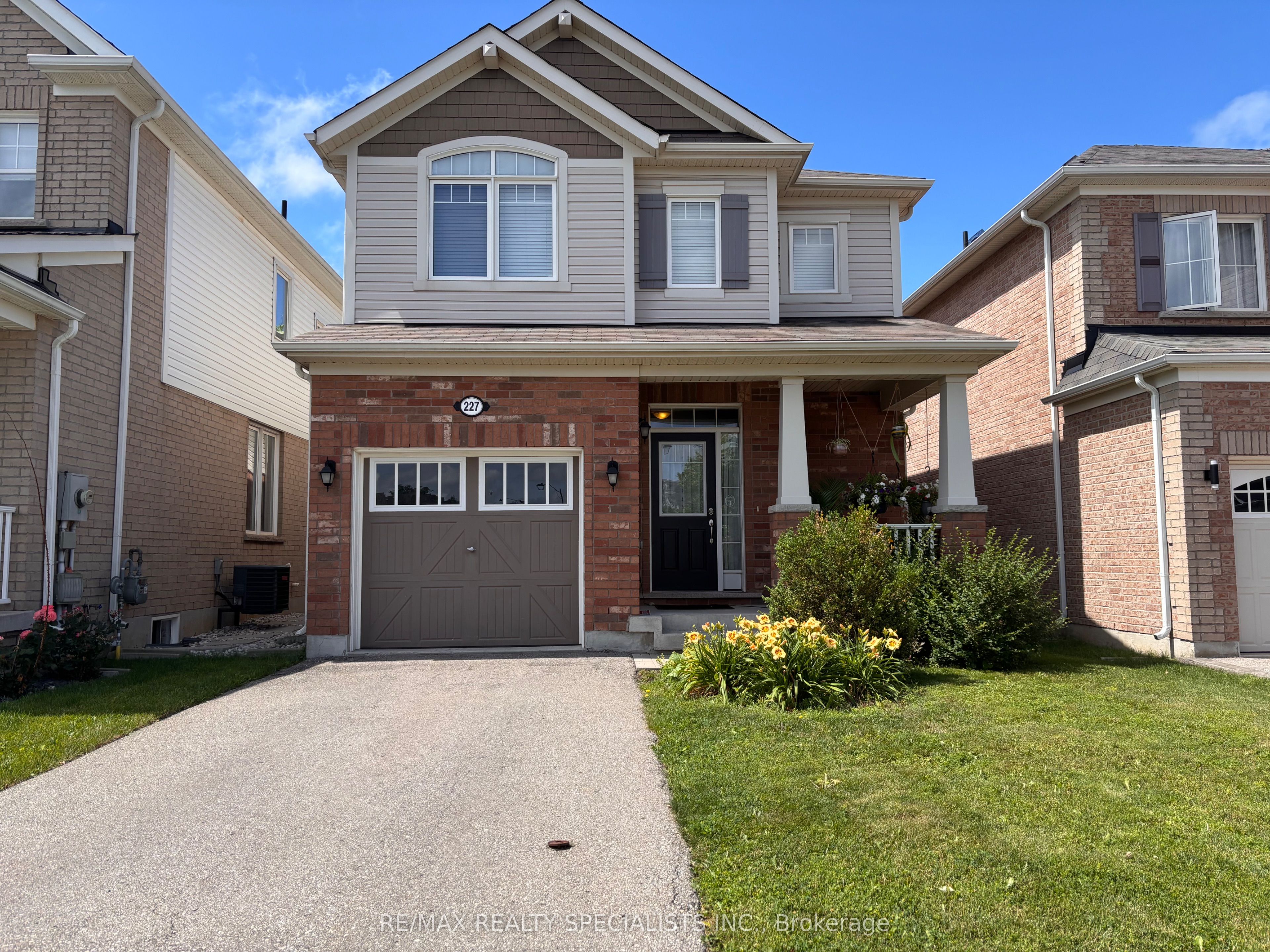 227 Spring Creek Drive, Hamilton, ON, L8B 0Y4