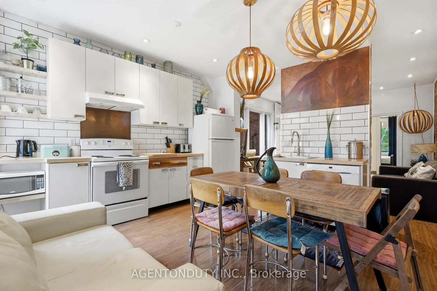200 St Helen's Avenue photo 4