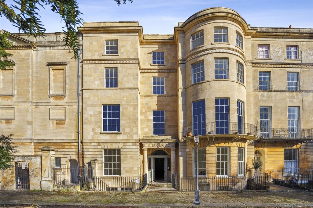 3 bed flat for saleApartment 2, 1 Sion Hill Place, Bath, Somerset BA1