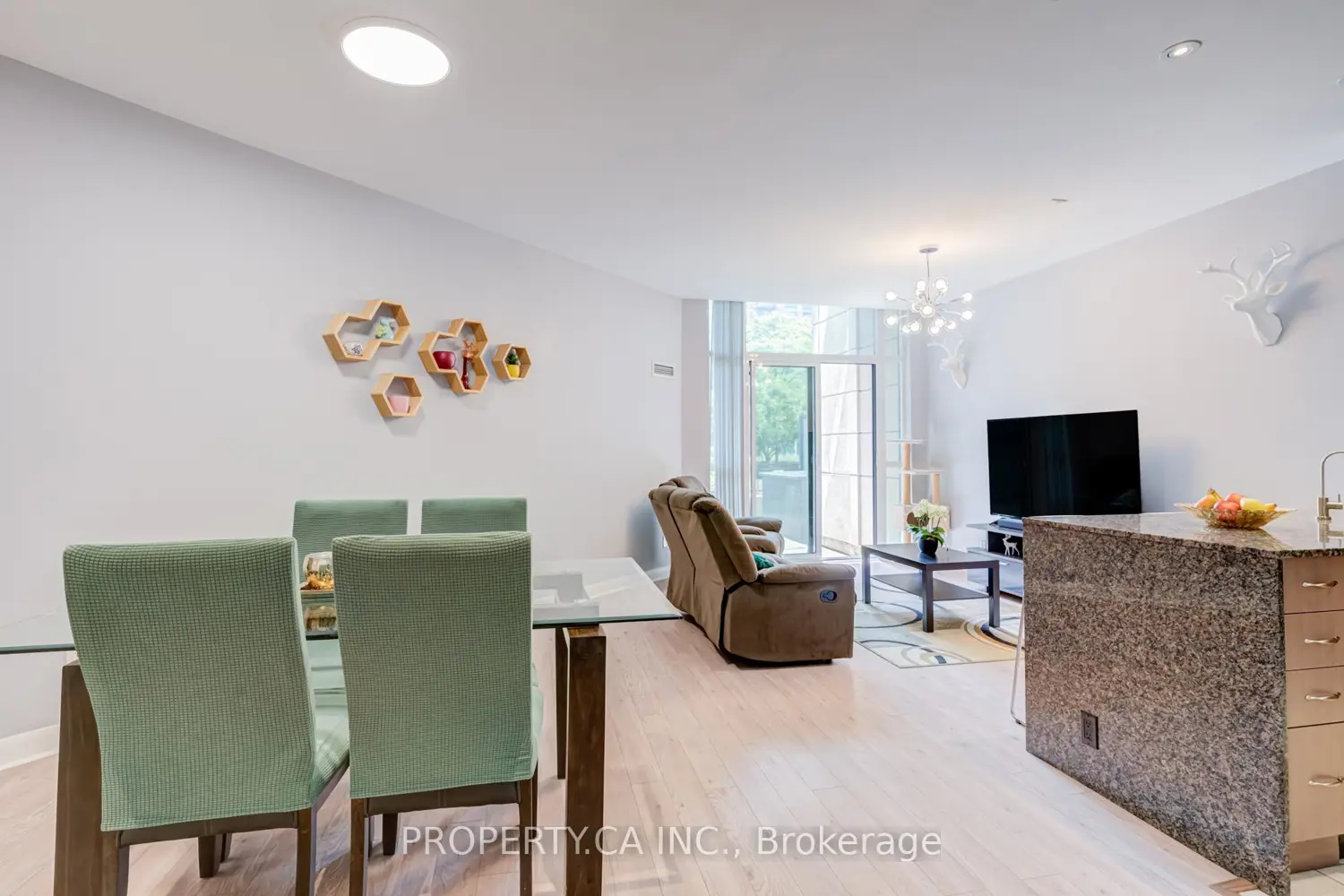 525 Wilson Avenue 118 photo 2