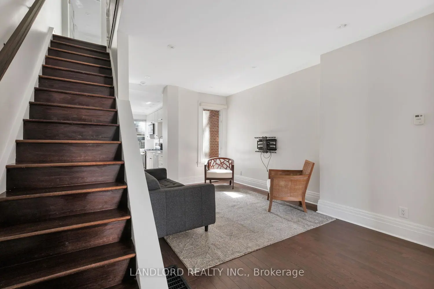 107A Scollard Street photo 3