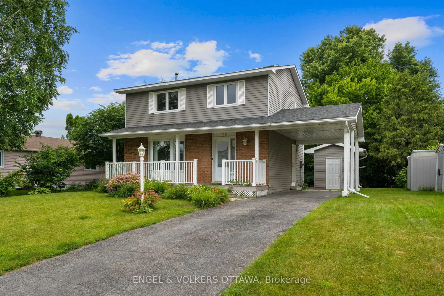 25 Antler Avenue photo 2