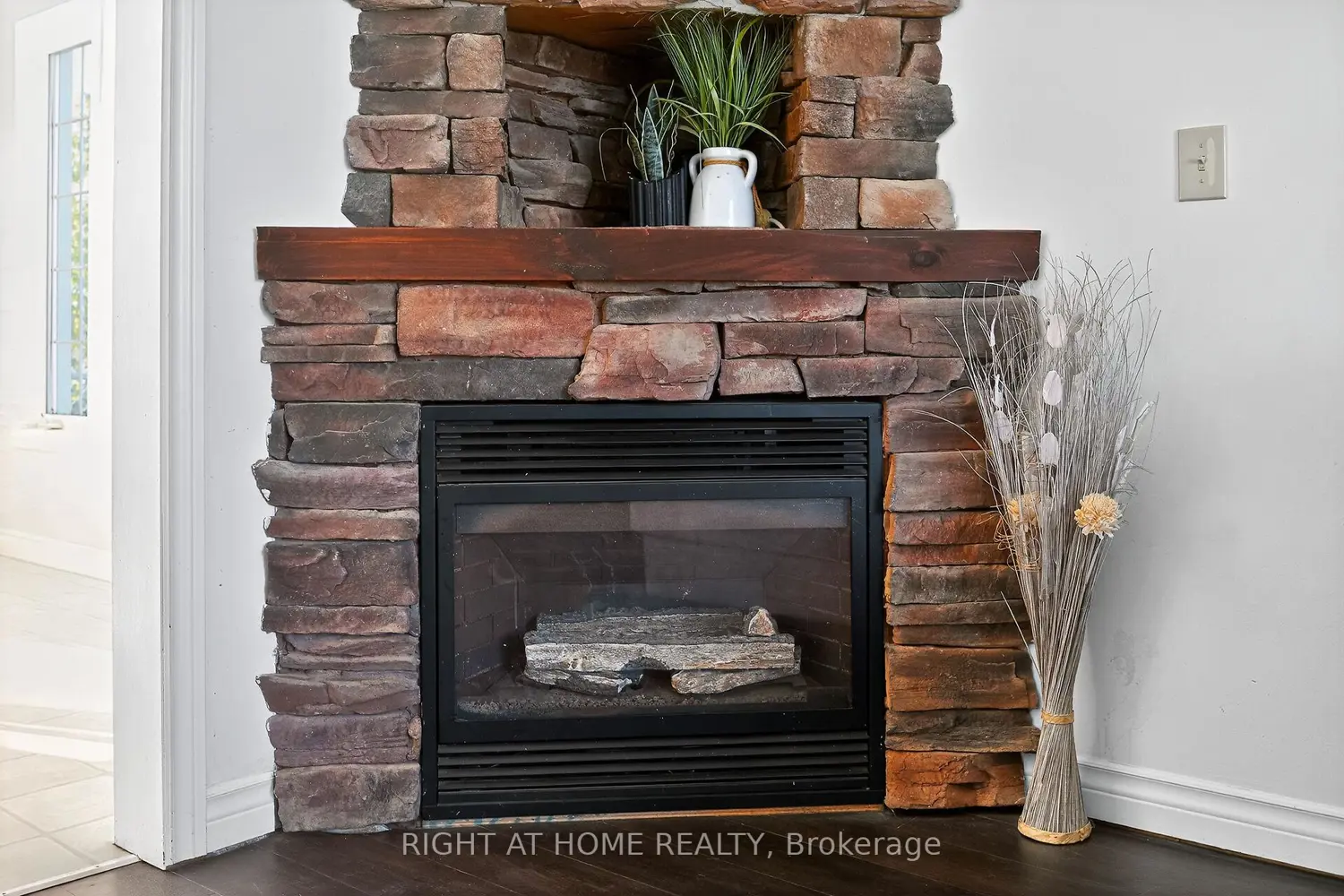 8 Talbot Road photo 5