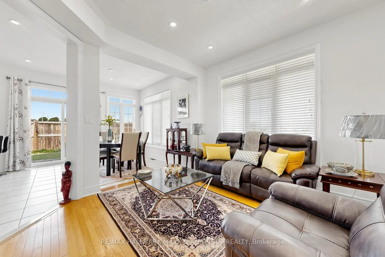 1 Vandervoort Drive photo 2