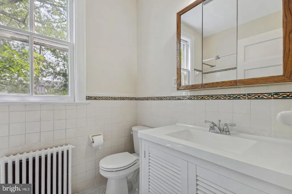 2237 Hall Place NW, Washington, DC 20007