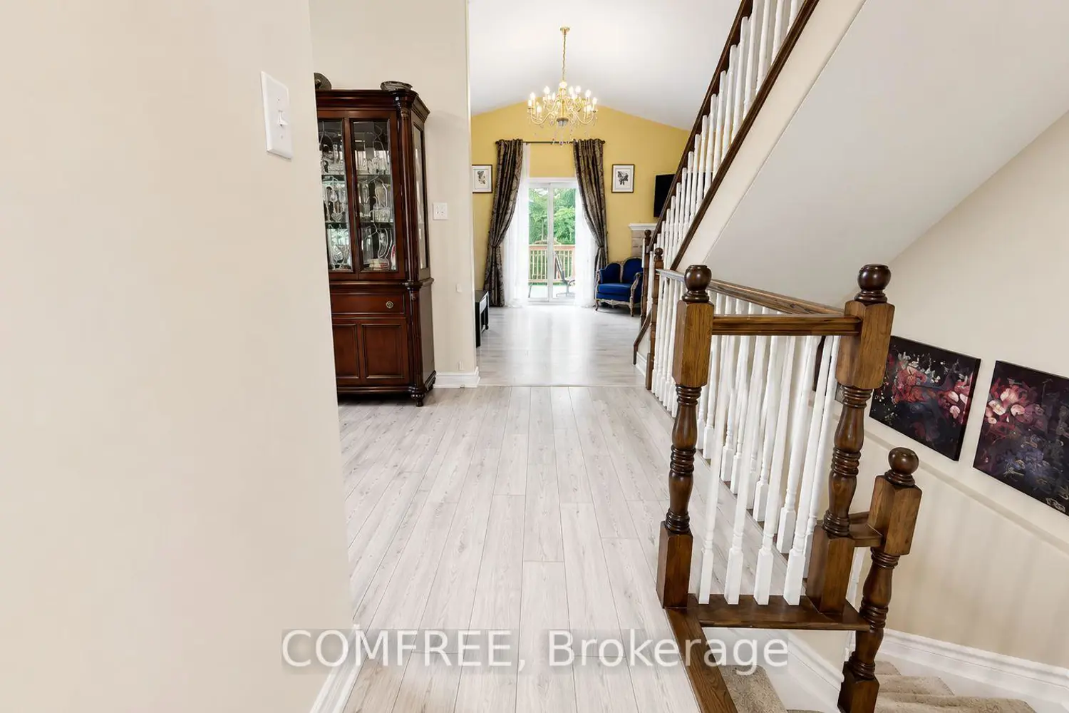 459 Moffatt Street photo 3