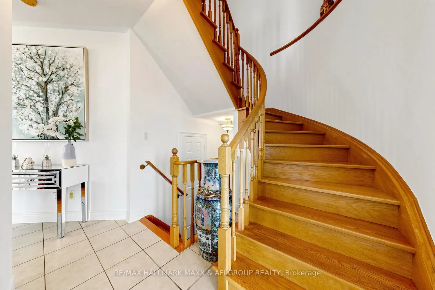 1 Vandervoort Drive photo 5