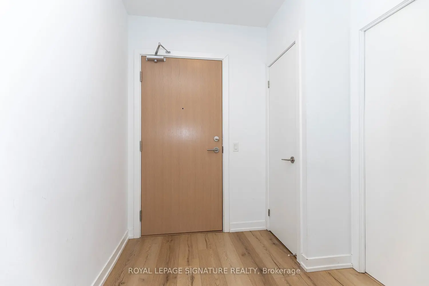 1195 The Queensway 610