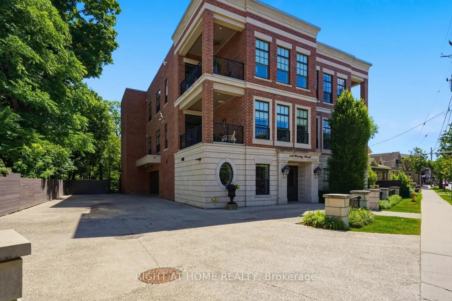 122 Wortley Road 302