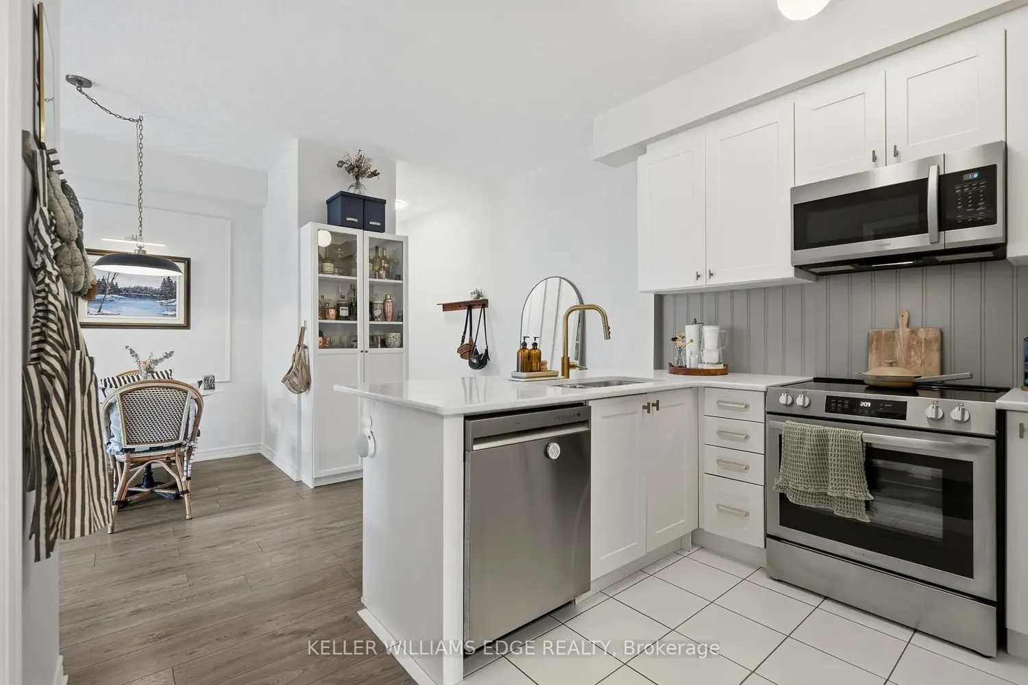 263 Georgian Drive 306 photo 3