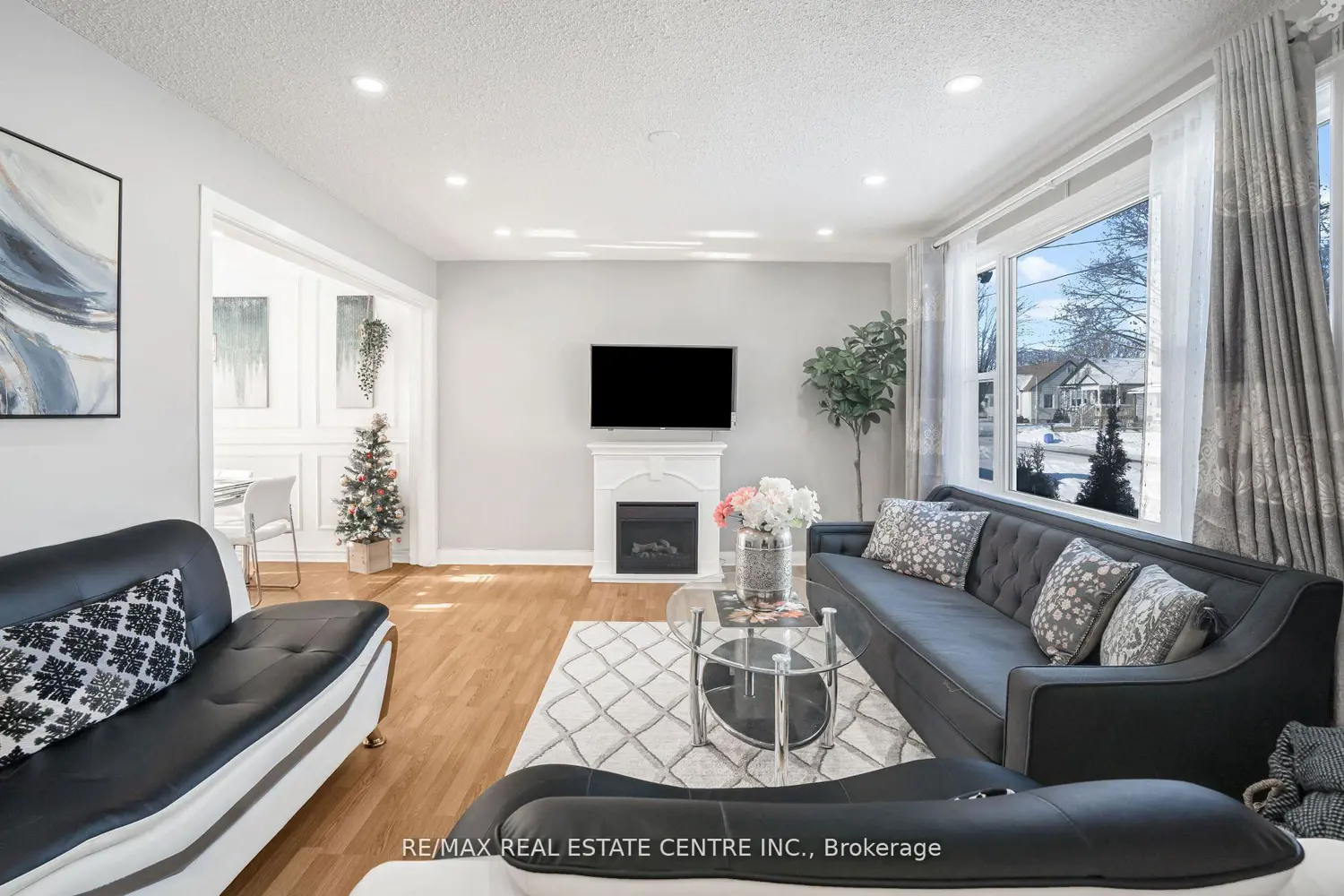 401 Elgin Street photo 5