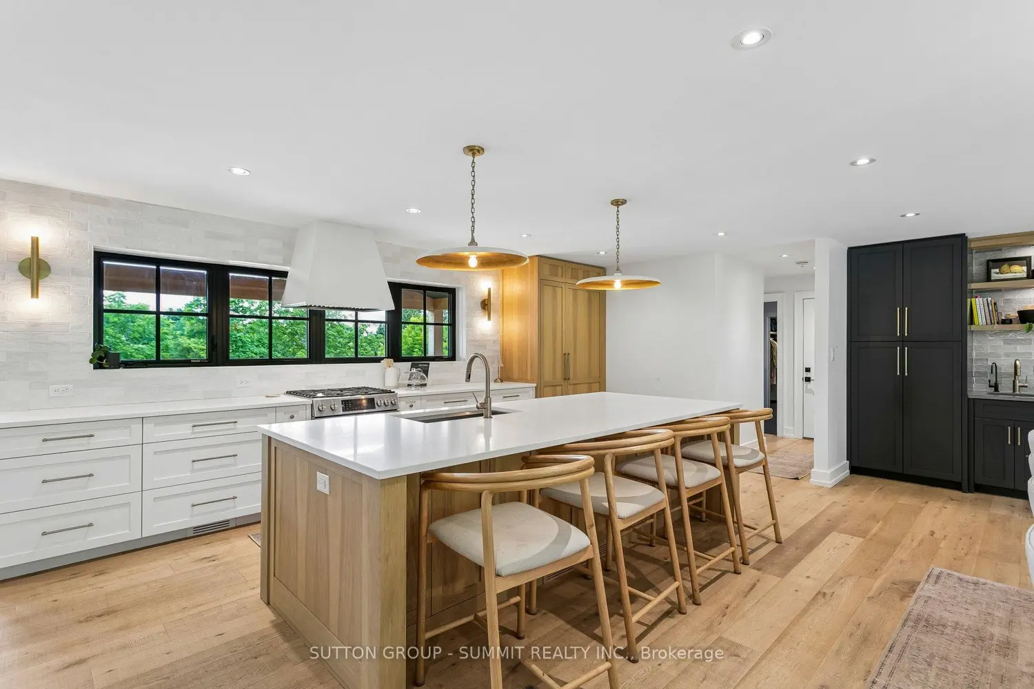 1315 Britannia Road photo 5