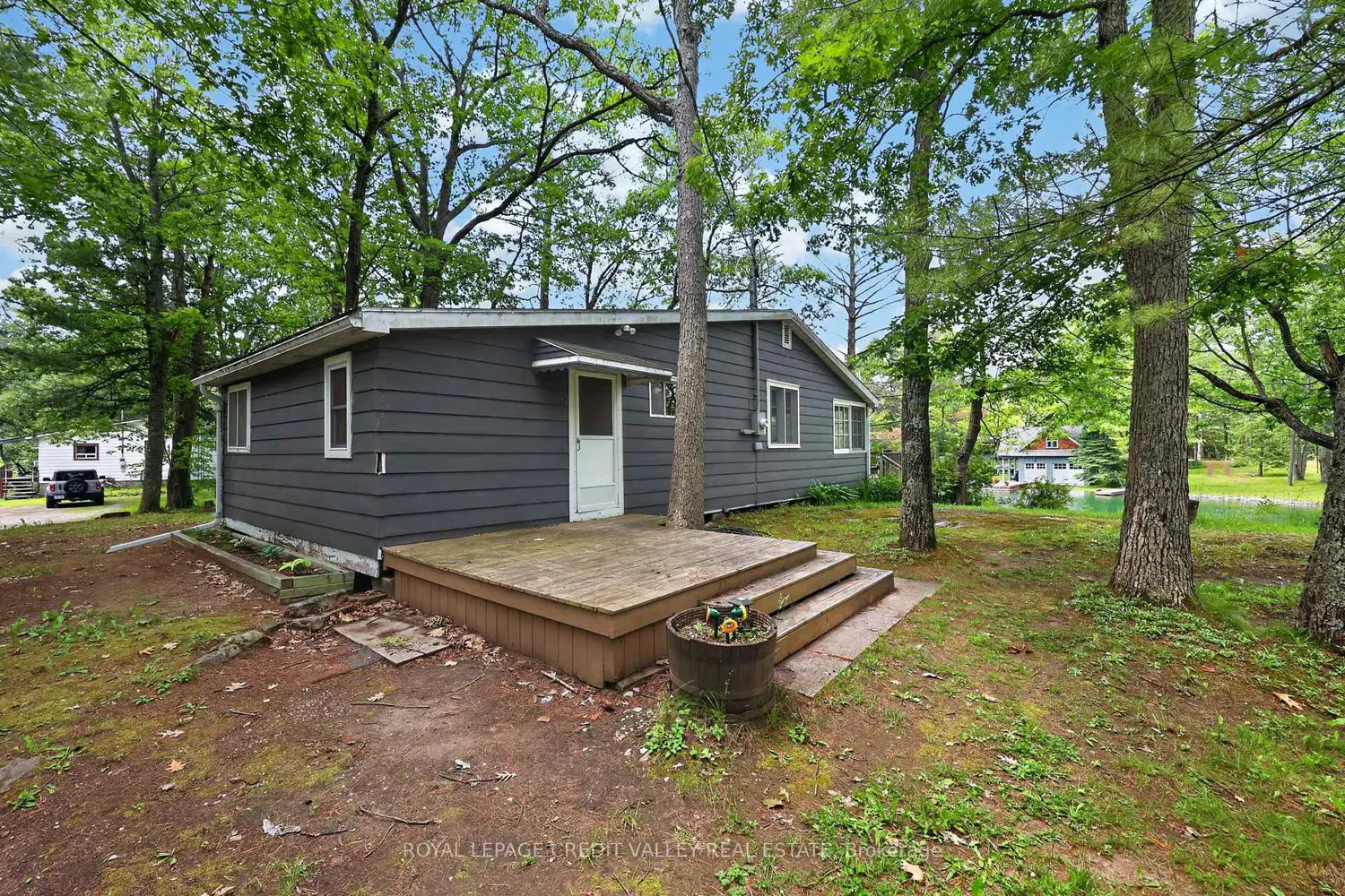 8128 Rama Road photo 2