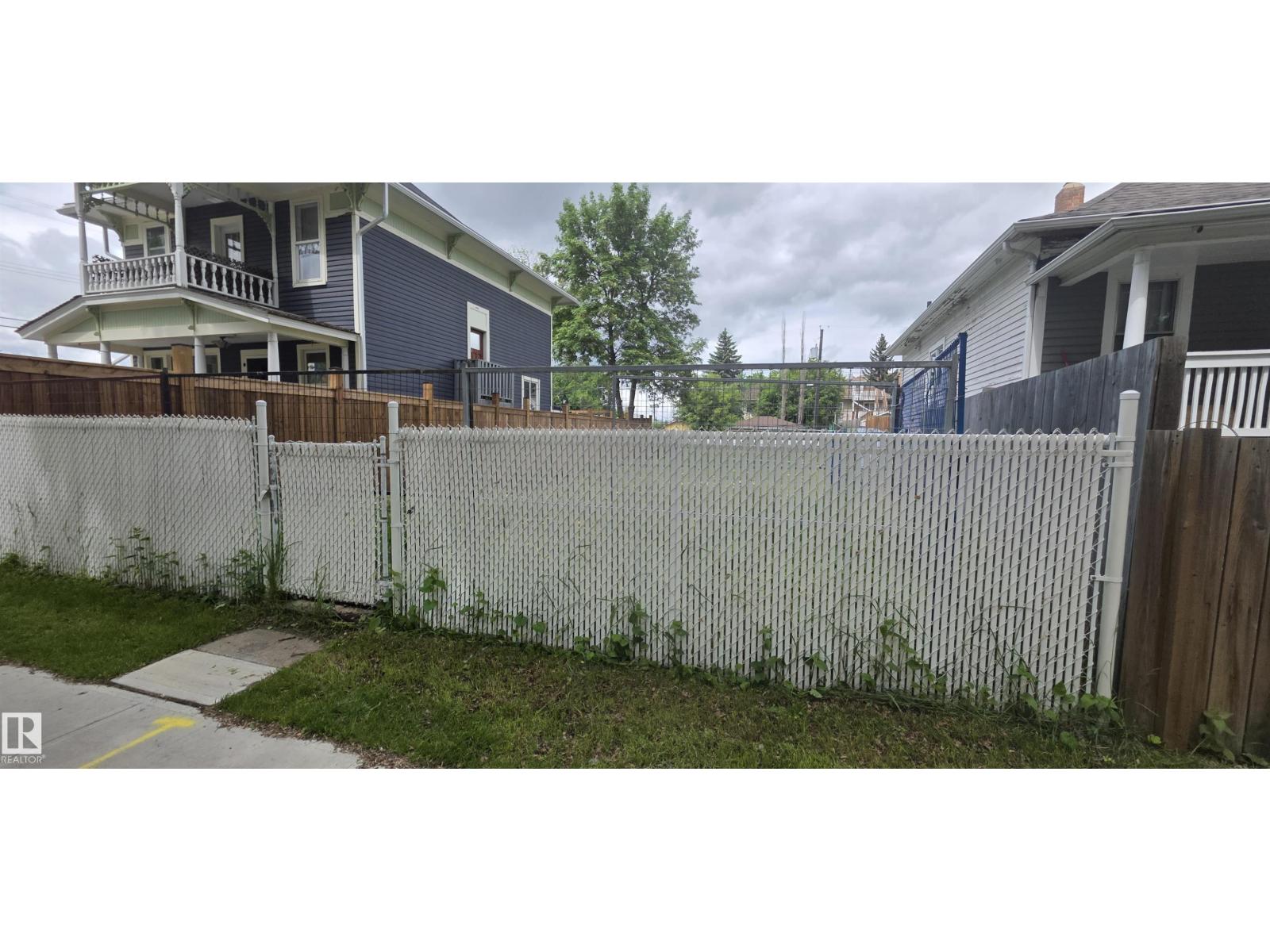 9546 106a Avenue NW, Edmonton, AB, T5H0T2
