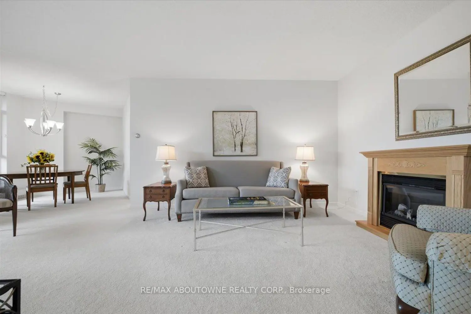 5250 Lakeshore Road 401 photo 3