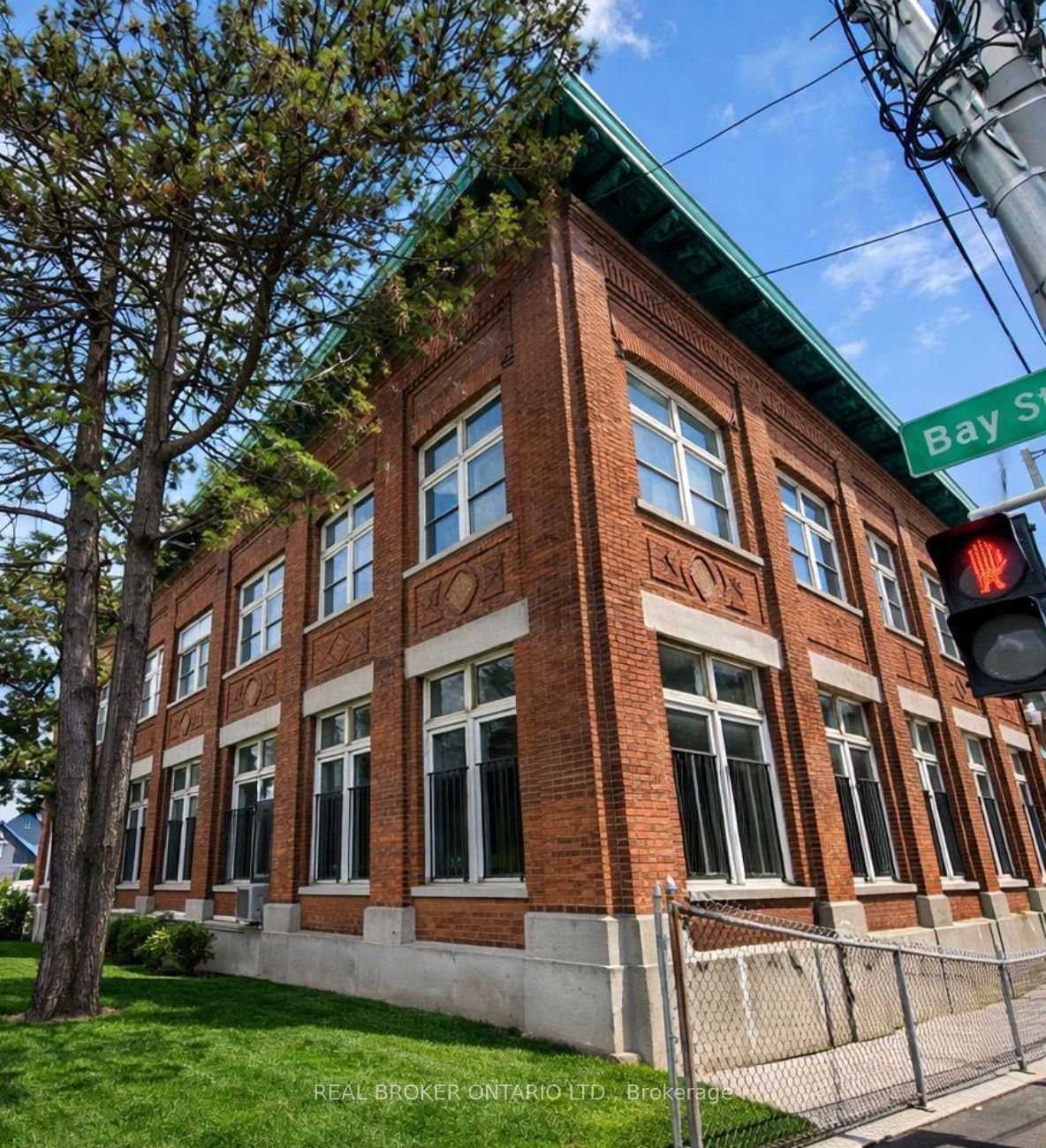 100 B-231 Bay Street N, Hamilton, ON, L8R 2R1