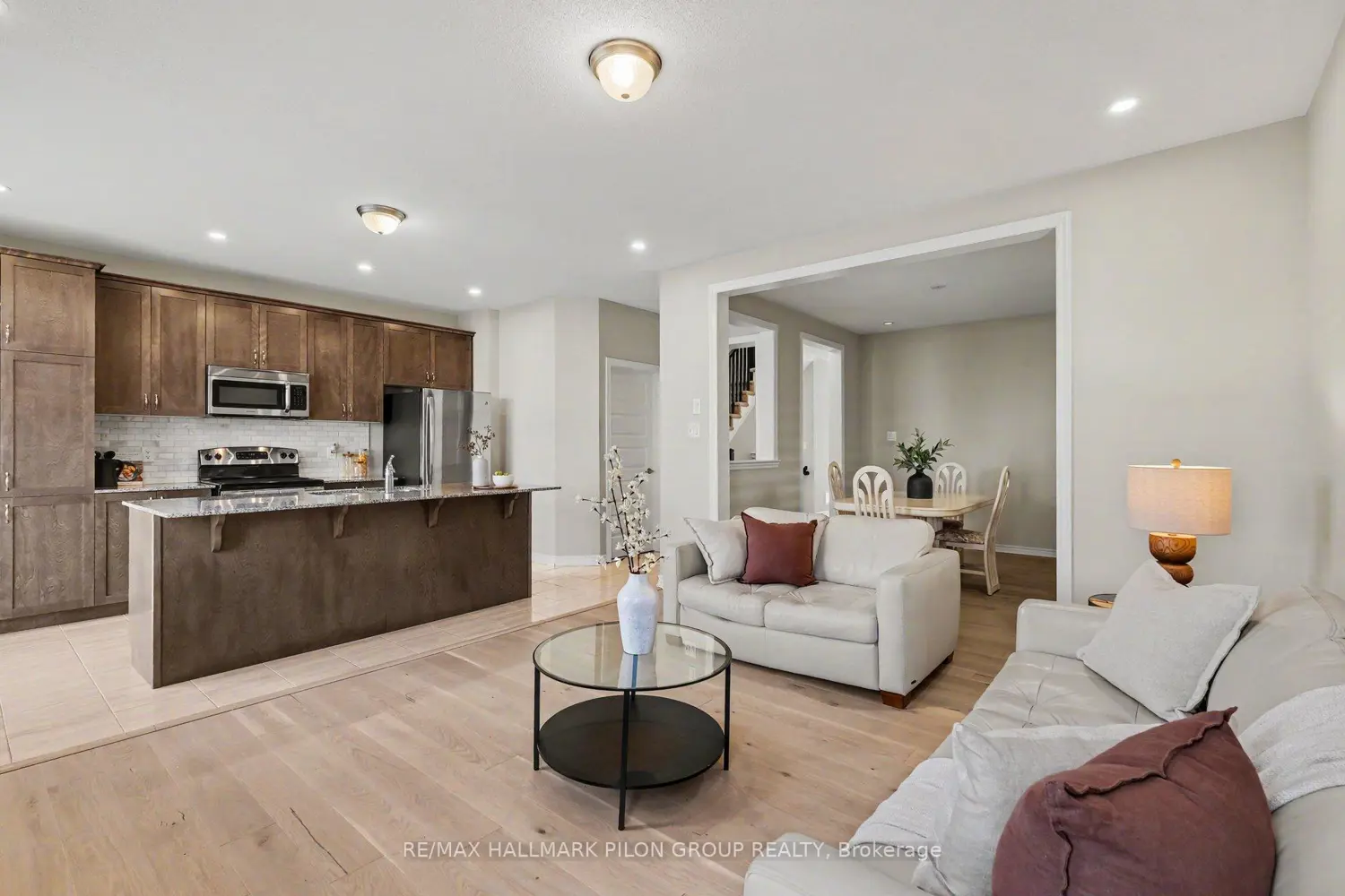 124 Mandalay Street photo 4