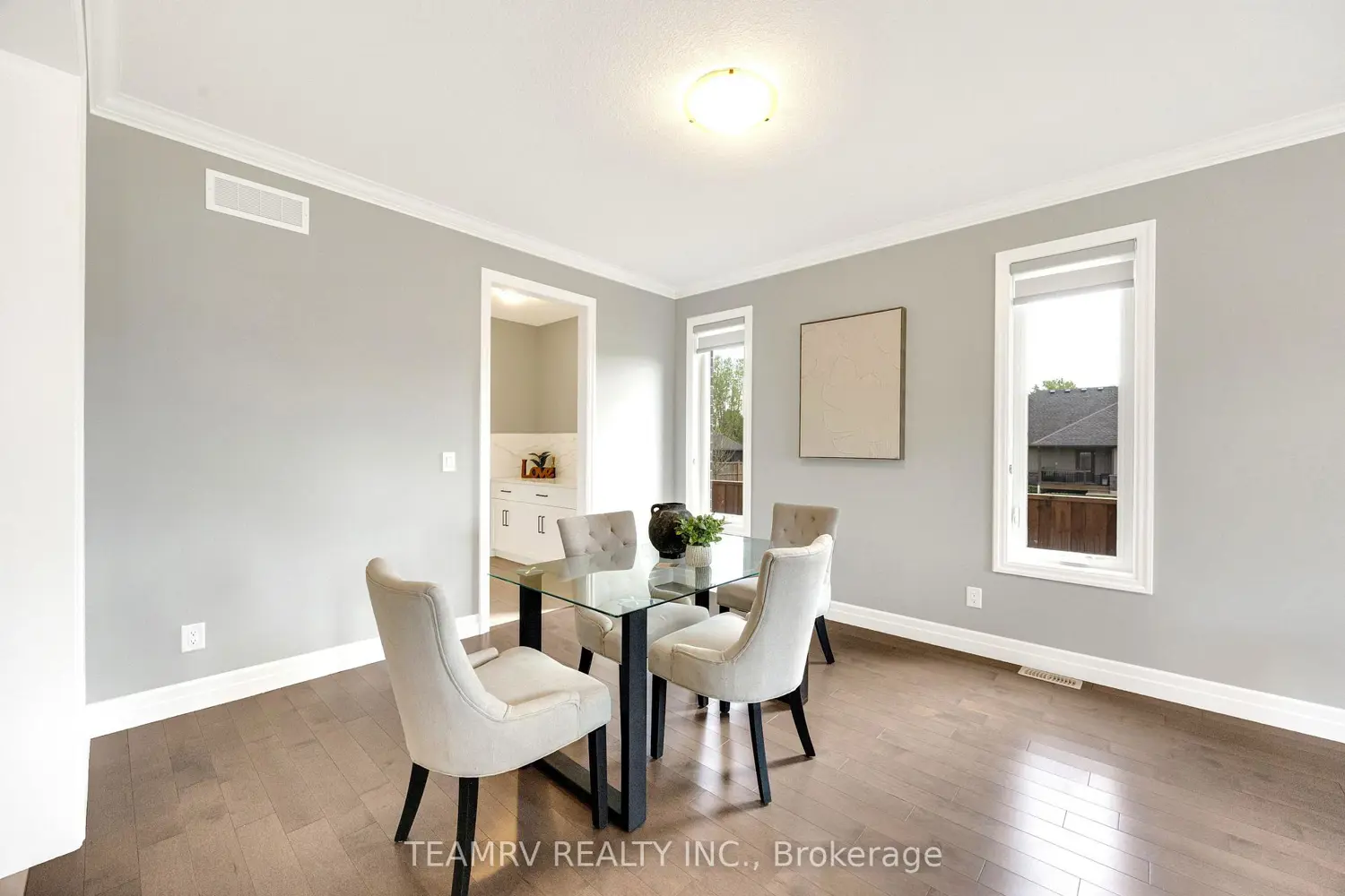 8 Sycamore Drive photo 2