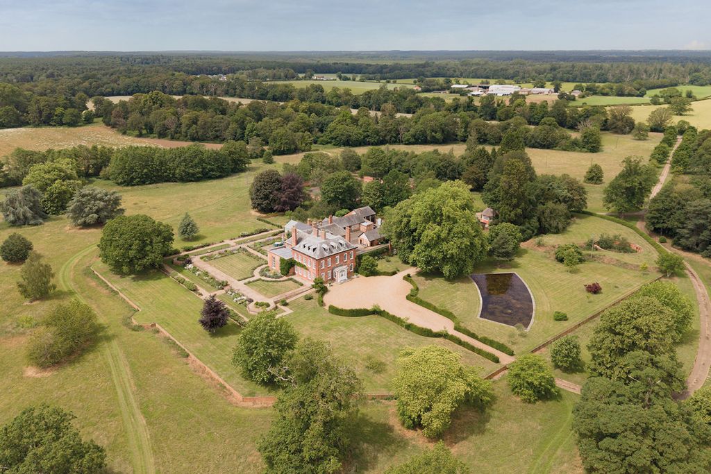9 bed country house for saleGreat Hockham, Norfolk IP24
