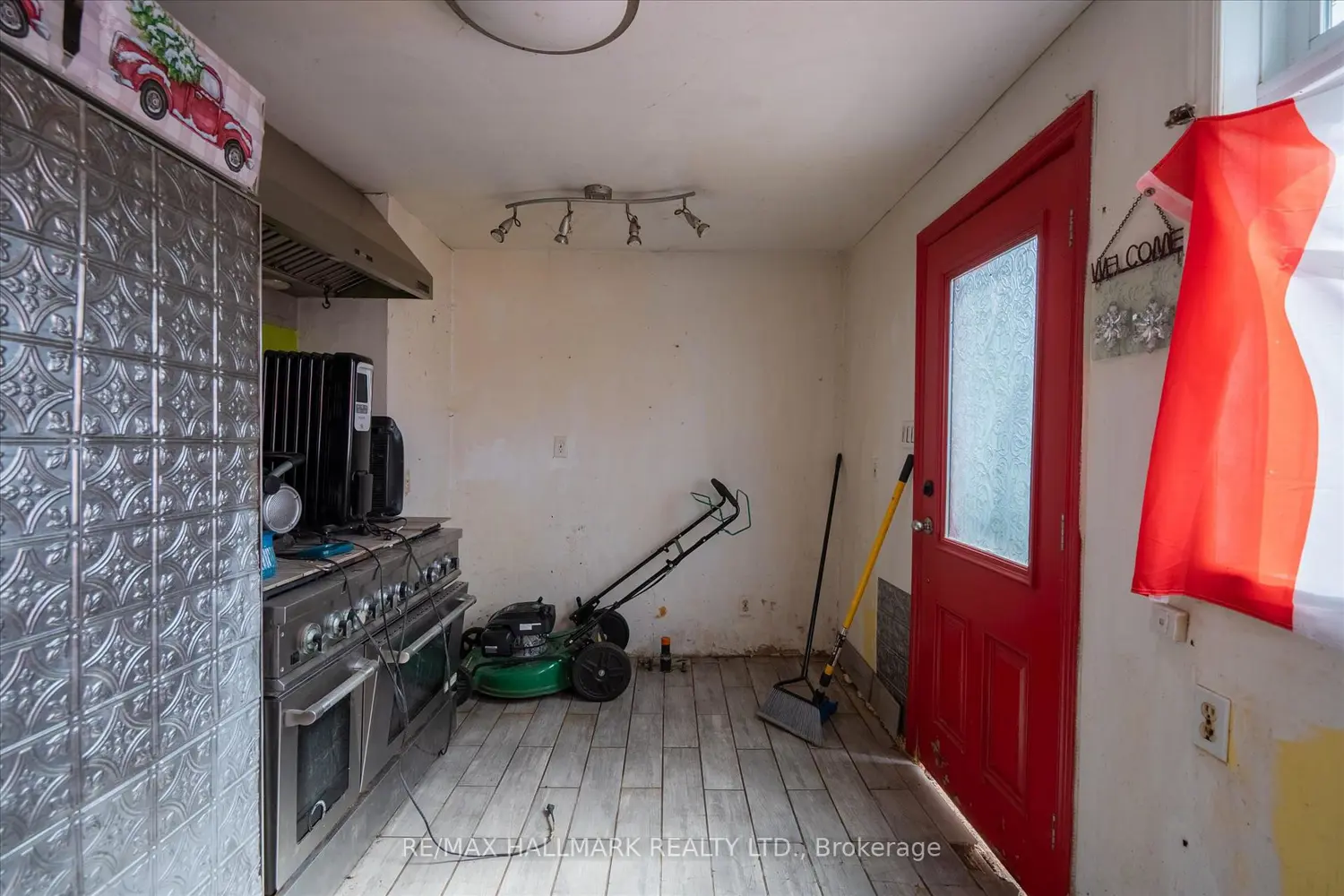 2329 Crystal Beach Road photo 3