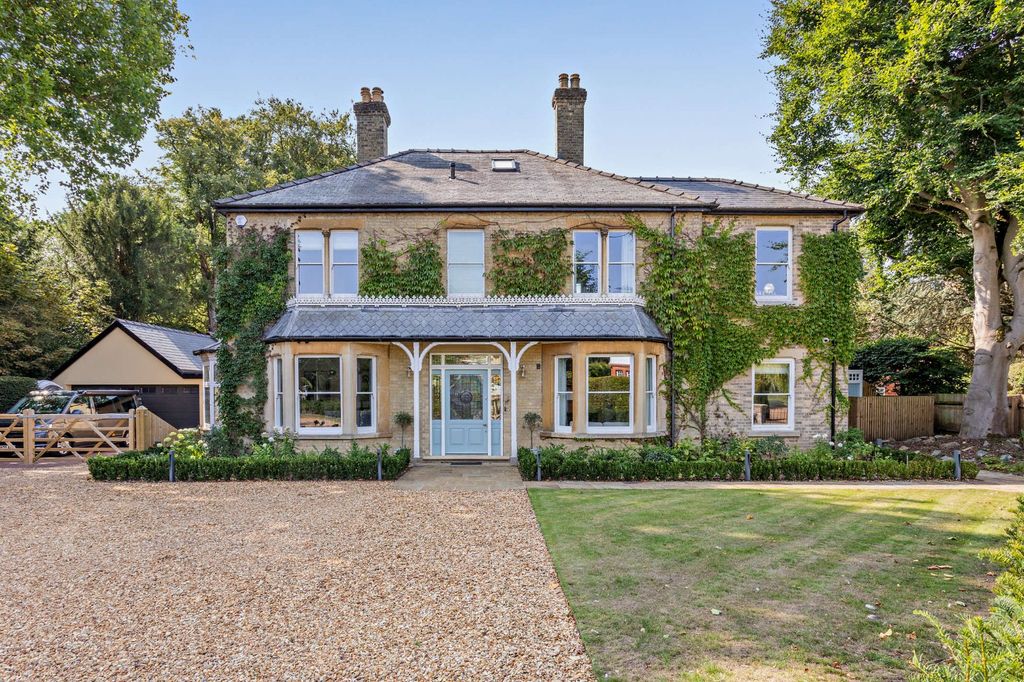 5 bed detached house for saleWoodlands Road, Great Shelford, Cambridge, Cambridgeshire CB22