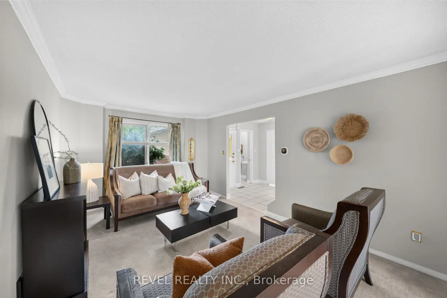 4315 Credit Pointe Drive photo 2