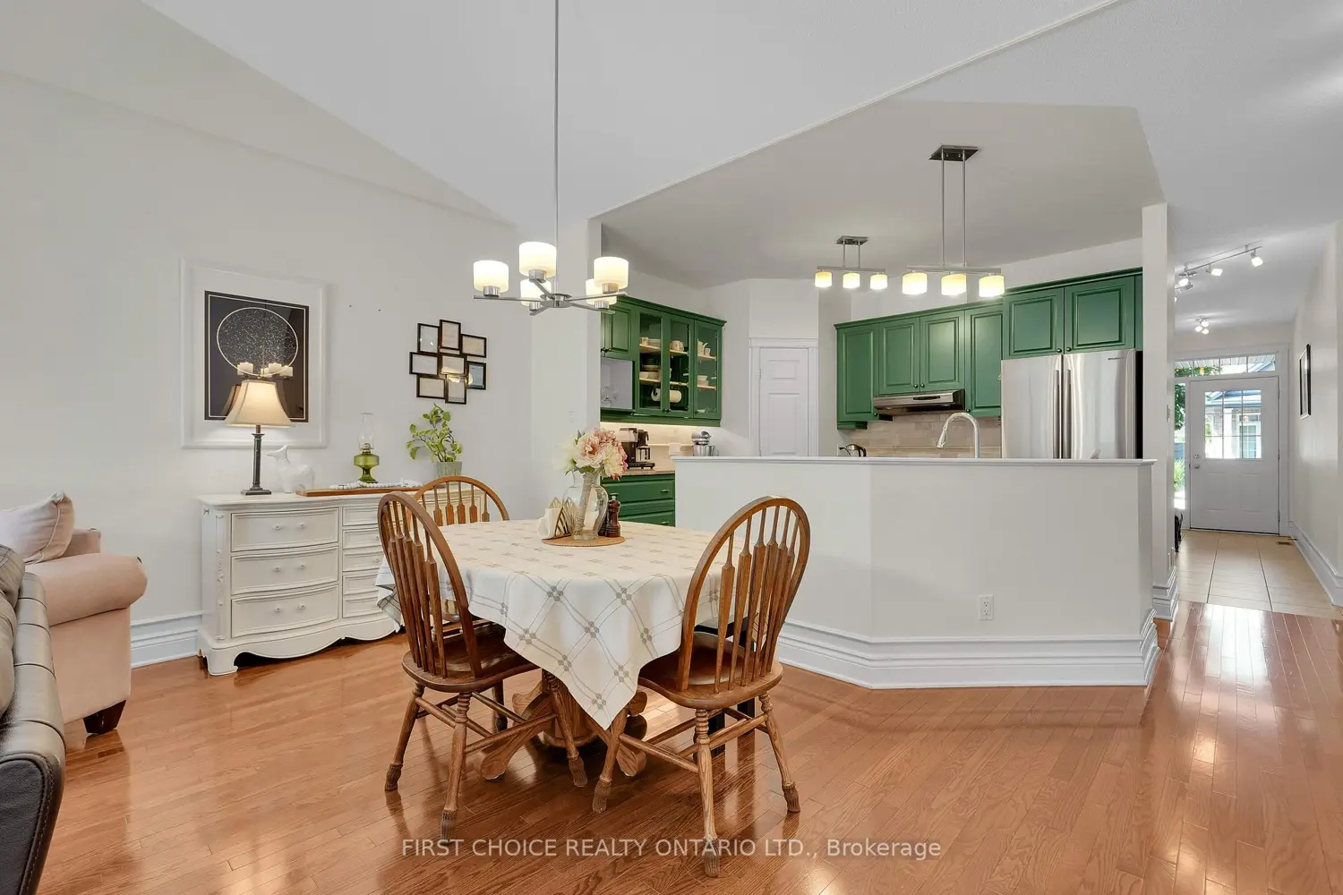134 Maple Key Private photo 4