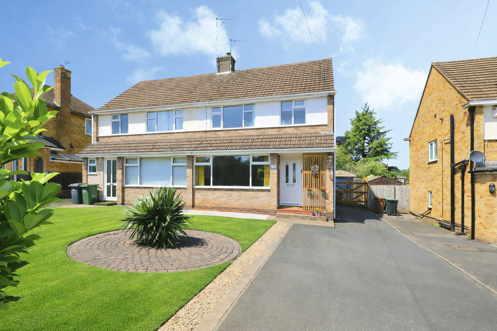 3 bed semi-detached house for saleHolmwood Avenue, Kidderminster DY11