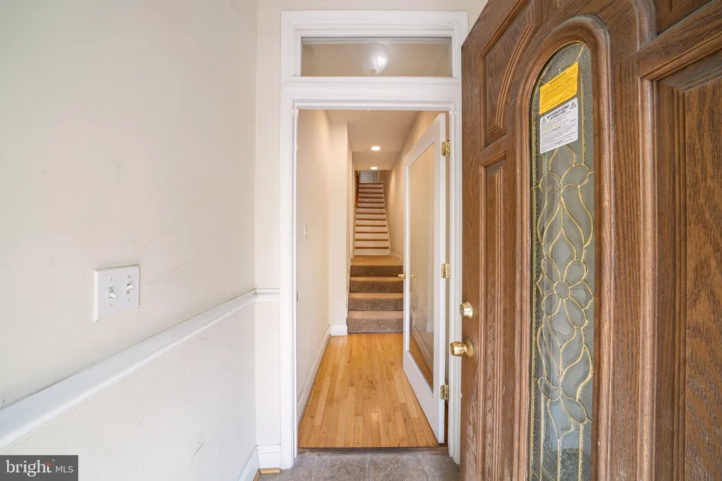 1371 Monroe St NW, Washington, DC 20010 photo 4