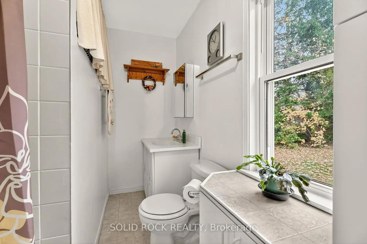 1262 Rodney Lane photo 2