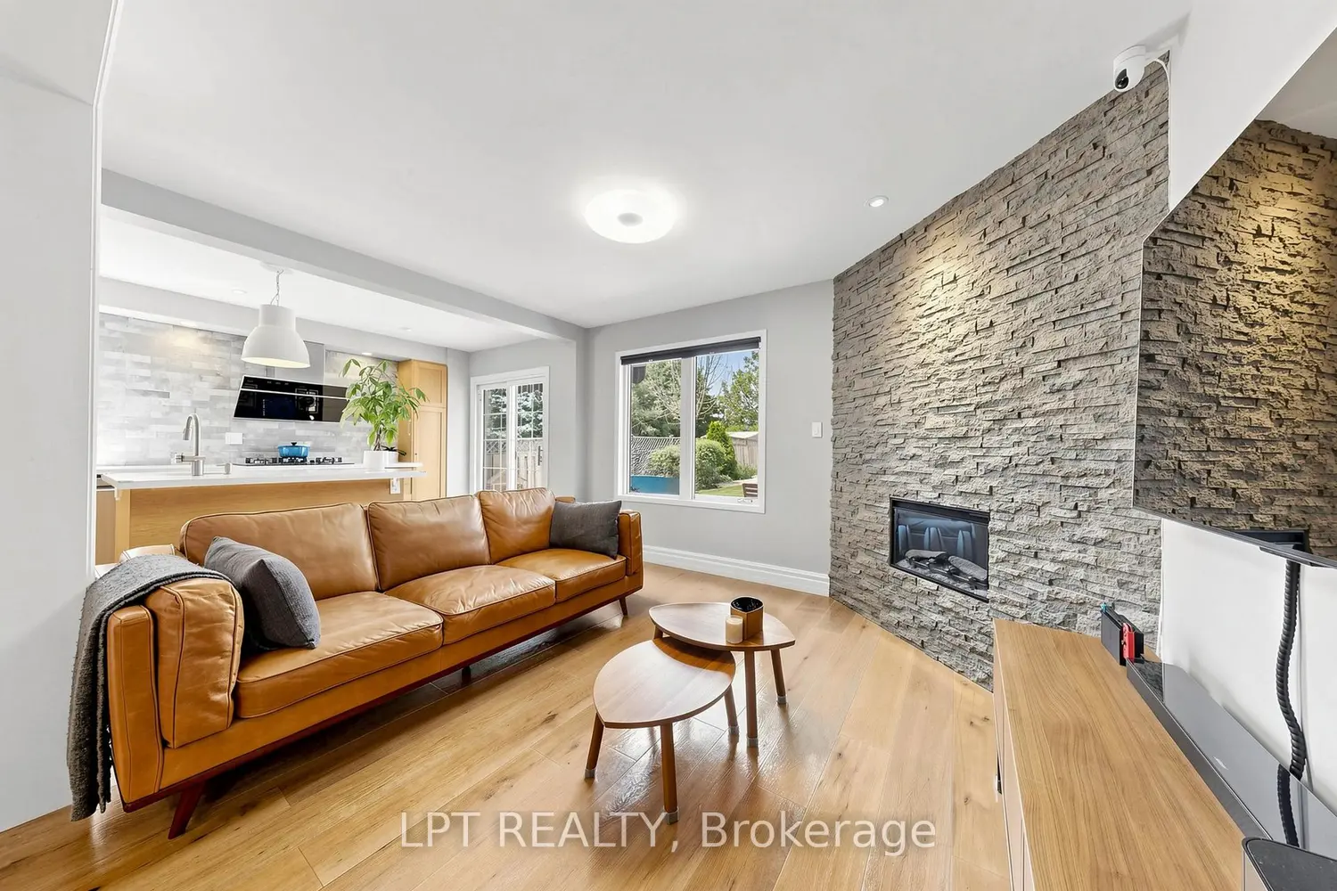 30 Pentland Crescent photo 3