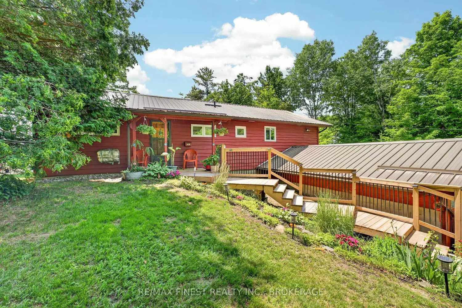 1067 Island View Lane photo 3