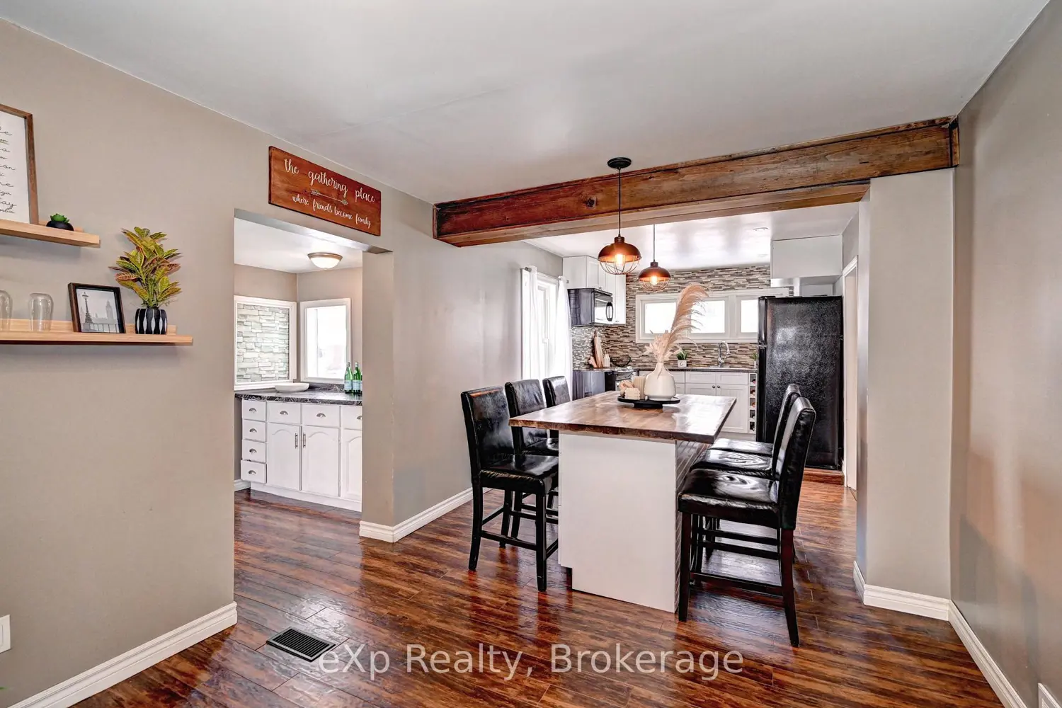 310 Barber Avenue photo 2