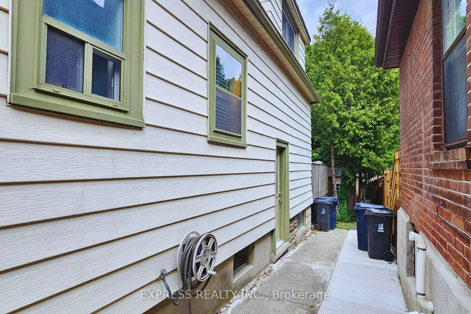 9 Bryant Avenue photo 5