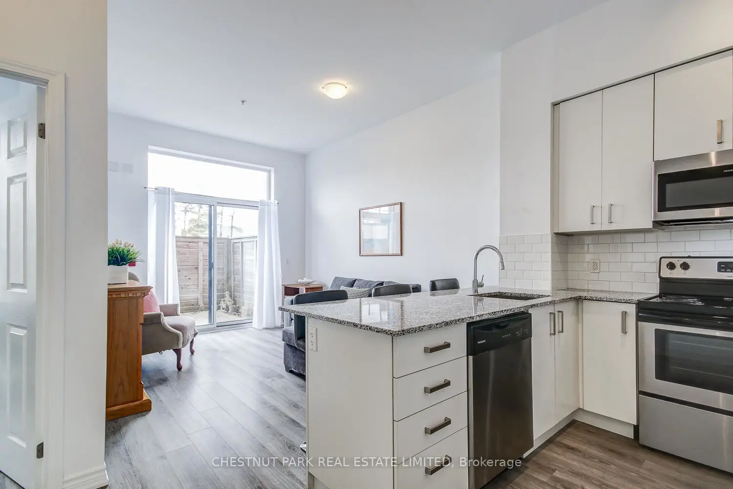 11611 Yonge Street 109 photo 5