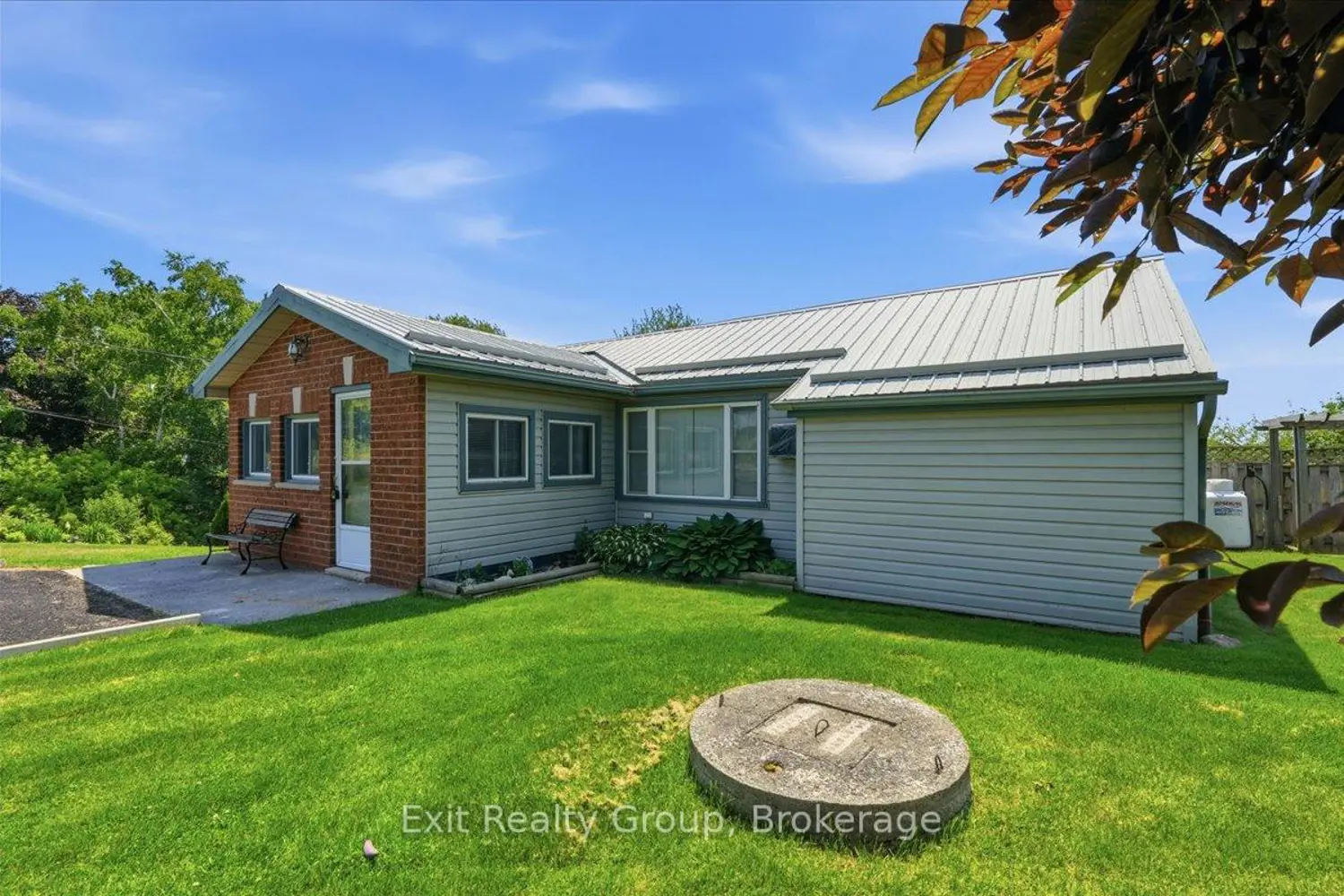 1083 Lakeside Drive photo 2