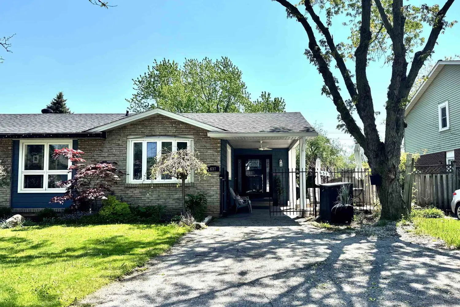 637 Lomond Crescent