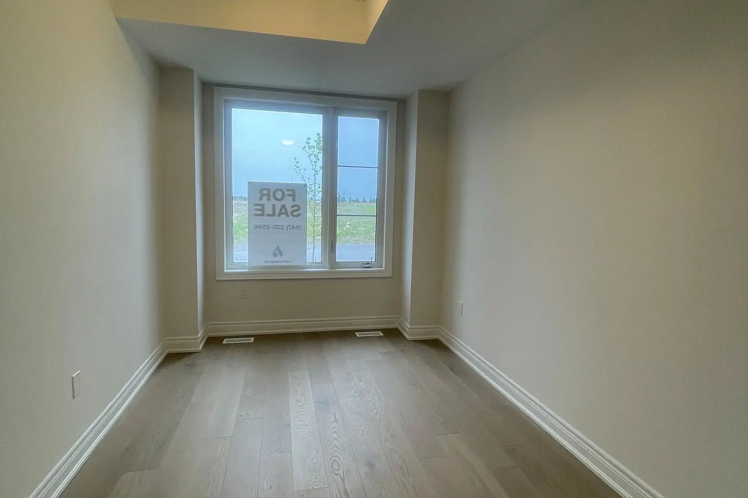 537 Vine Cliff Boulevard photo 3