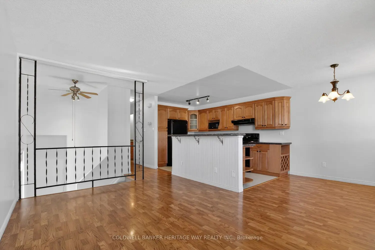 442 Joseph Street photo 3