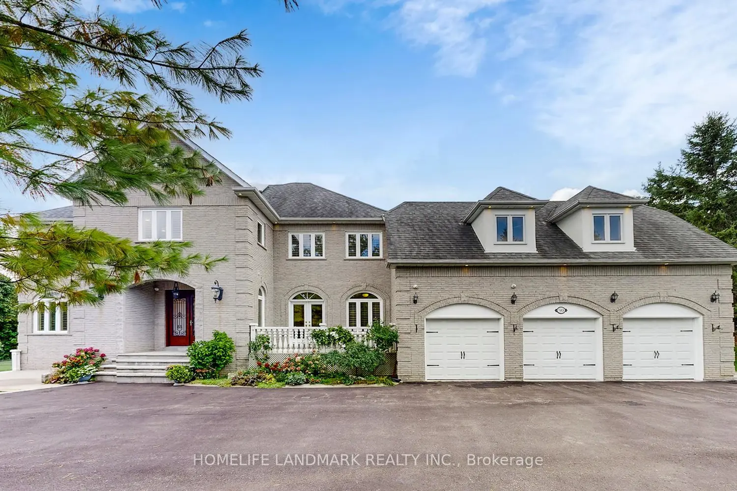 90 Offord Crescent photo 2