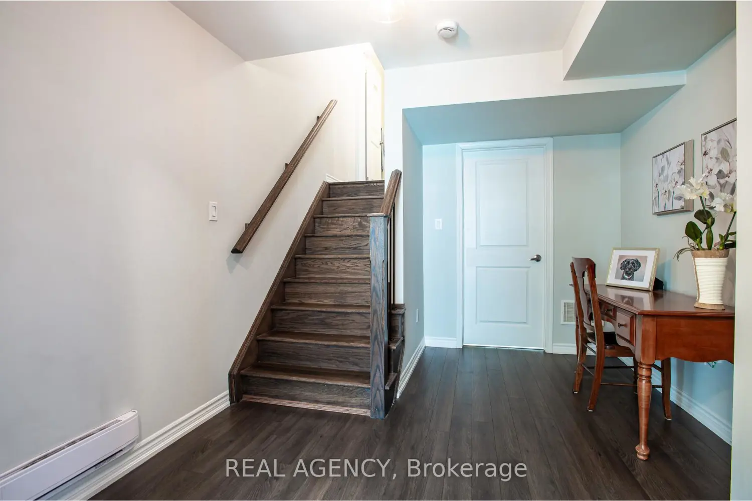 284 Jemima Drive photo 4