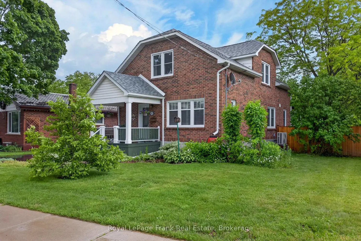 217 Mcclennan Street photo 2