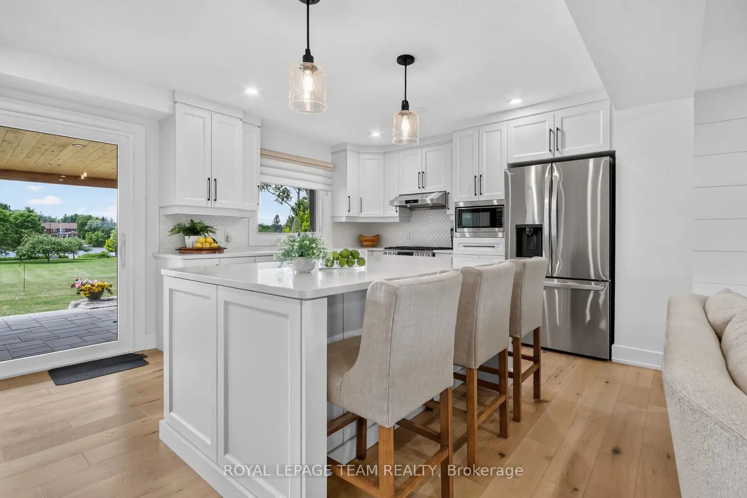 2710 River Road photo 3