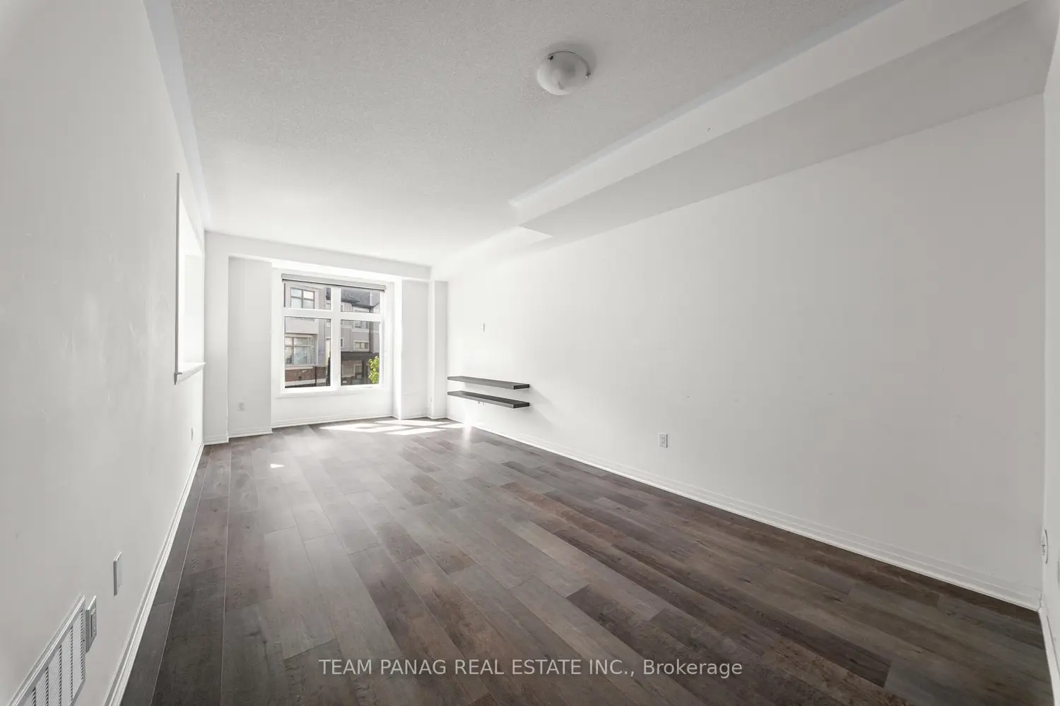 65 Totten Trail photo 5