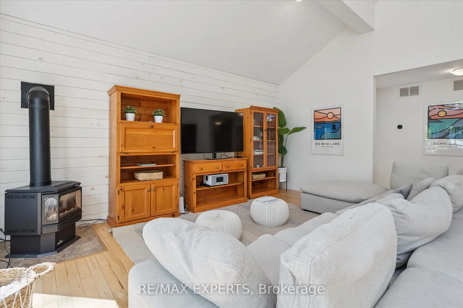 1007 Mccabe Road photo 4