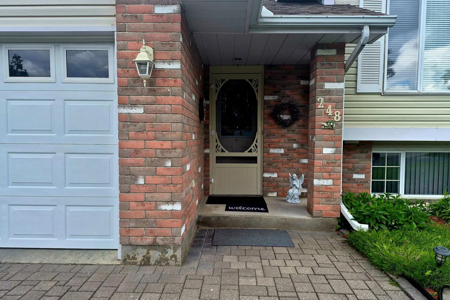 248 Northwoods Crescent photo 2