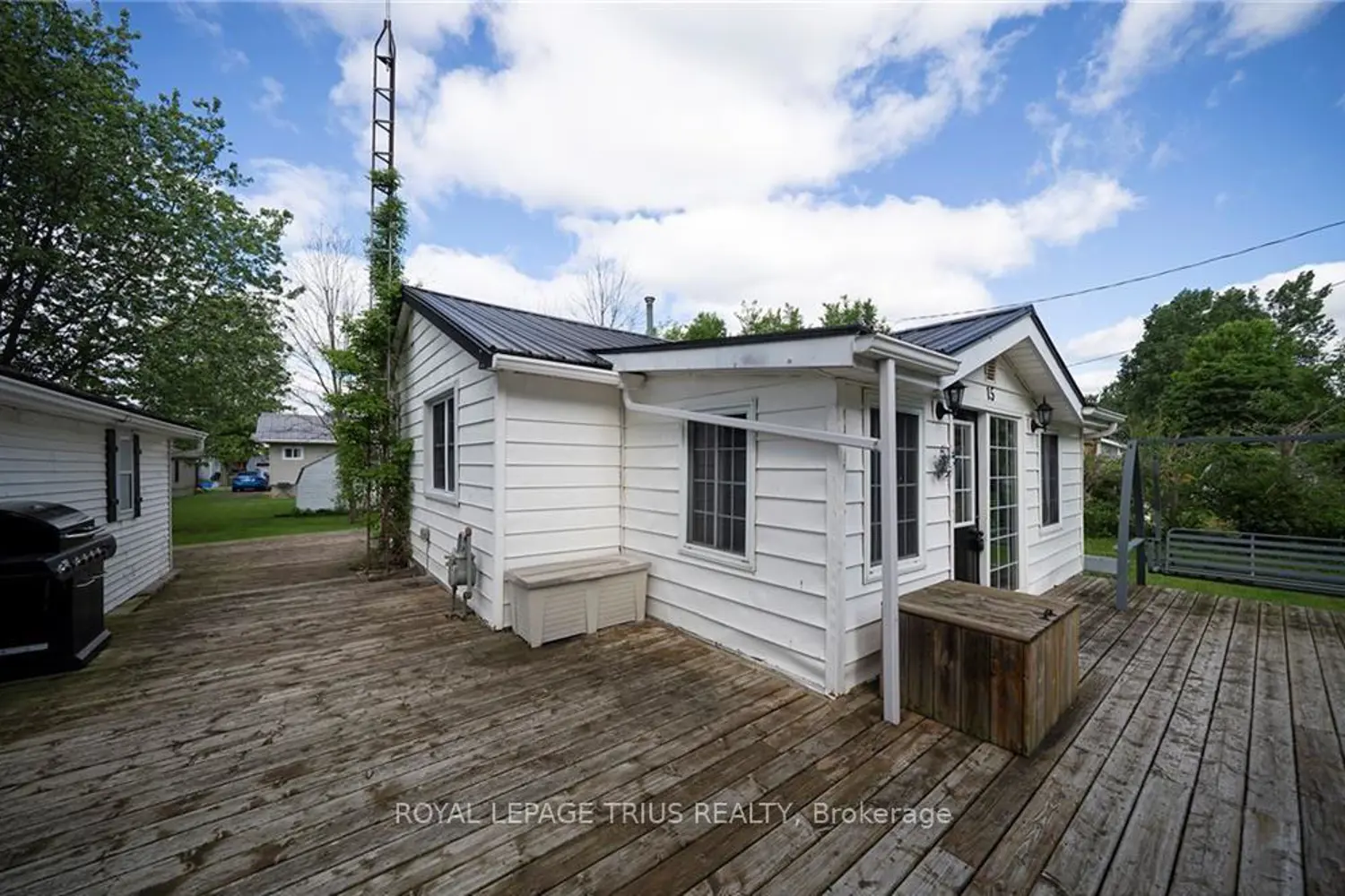 15 Barbara Drive photo 2