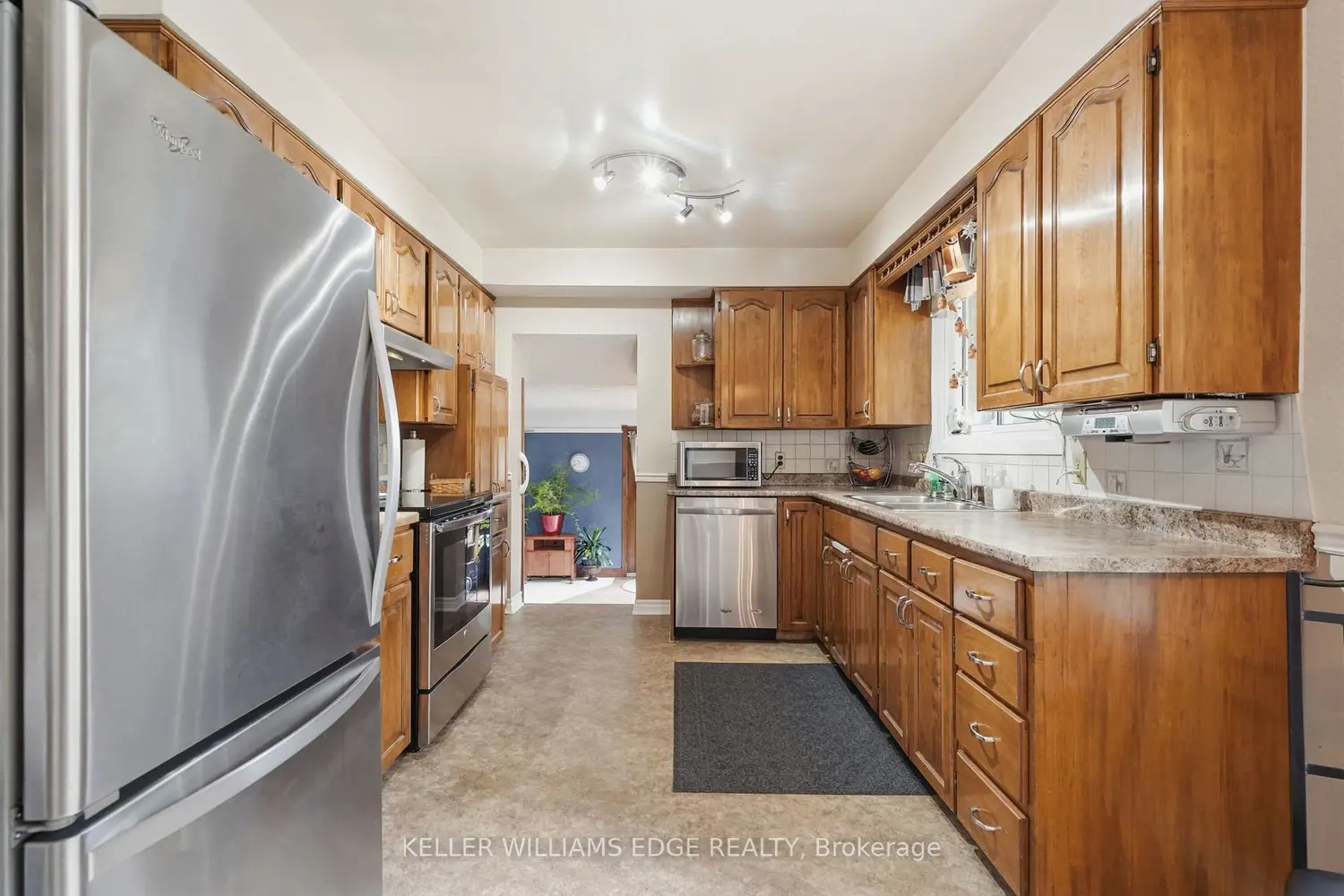81 Leaside Drive photo 5