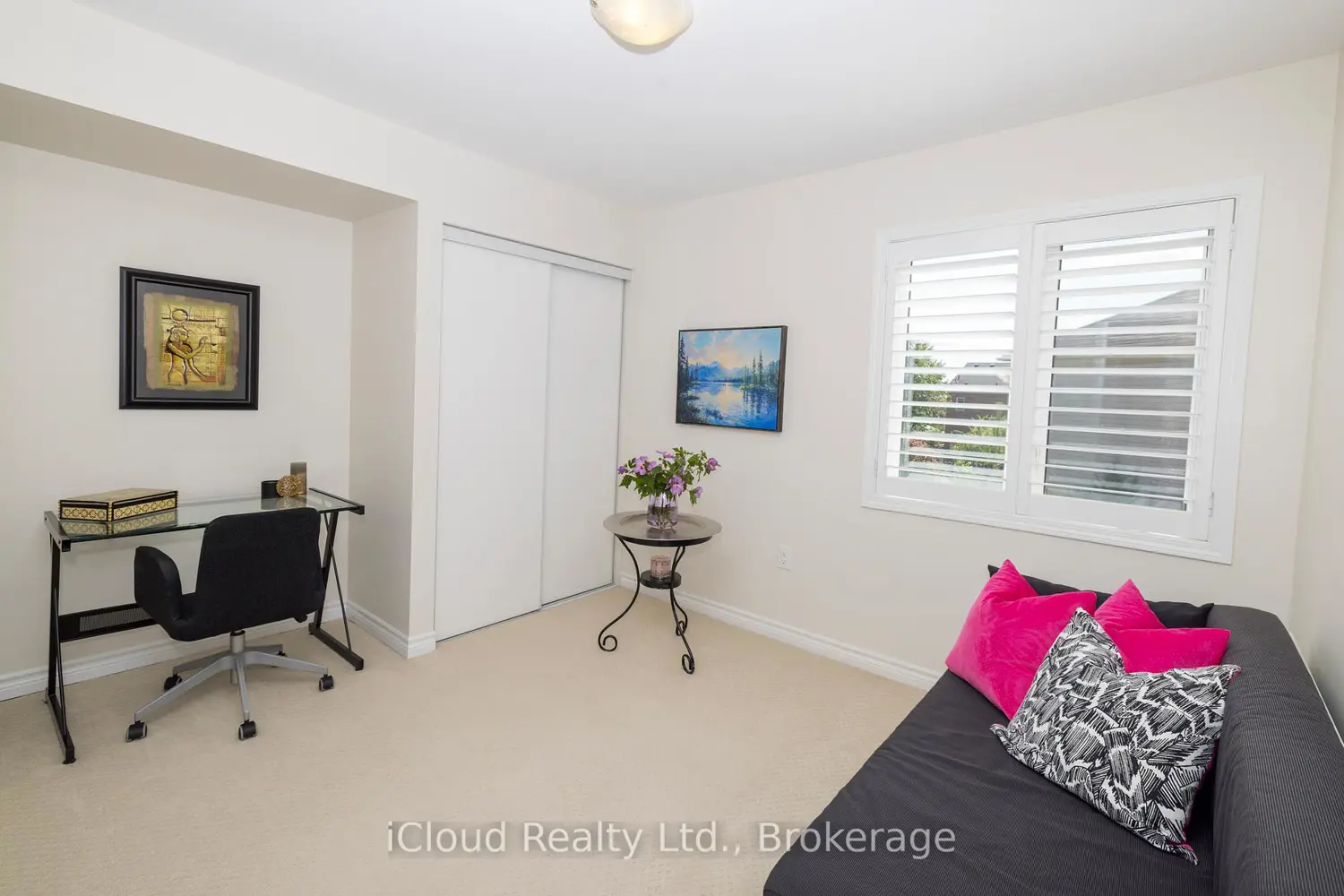 954 Penson Crescent photo 5