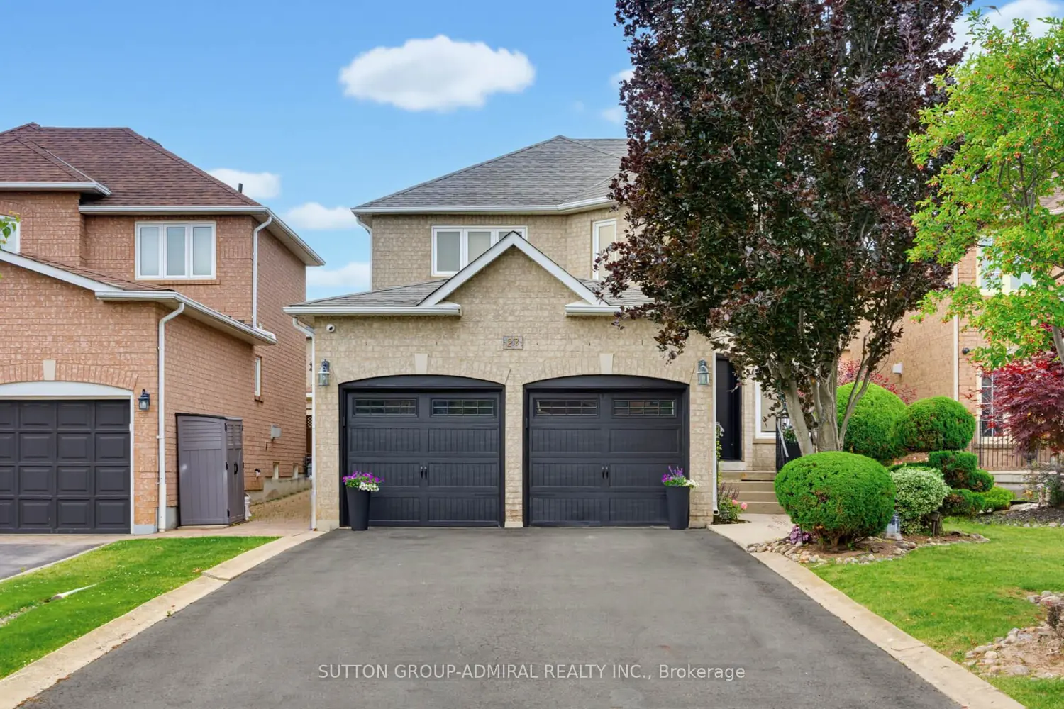 27 Pine Hollow Crescent